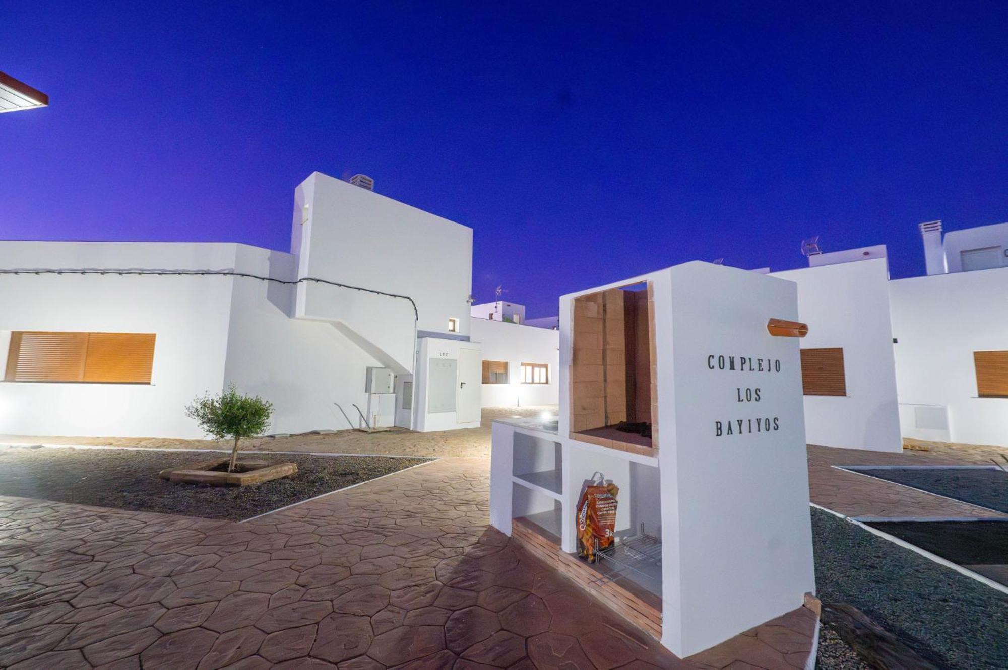 Complejo Turistico Los Bayiyos Agua Amarga  Bagian luar foto